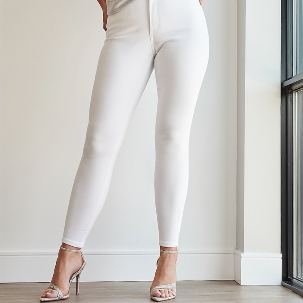 Express | NWT - Curvy High Waisted White Supersoft Skinny Jeans
